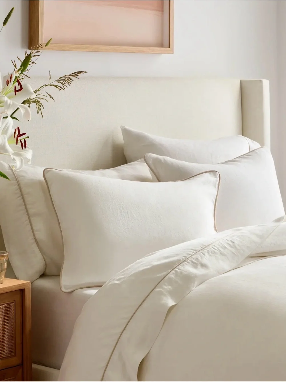 NWOT European Linen White Duvet Cover with Toffee Piping - Retail $164